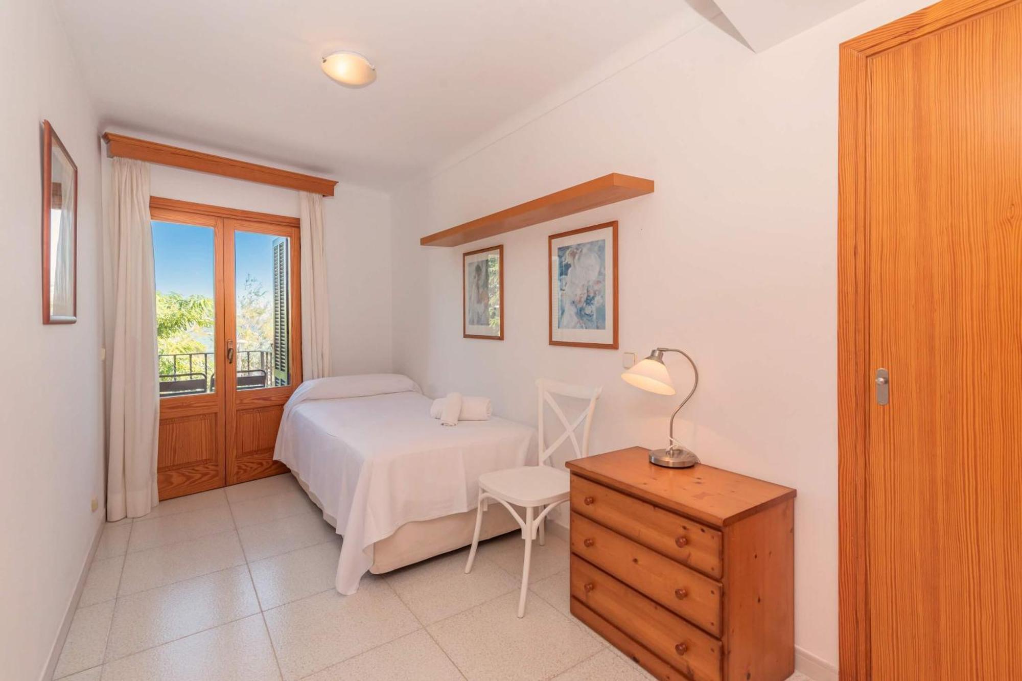 Vora Mar Beachfront Apartment By Sealand Villas Puerto Pollensa Exterior foto